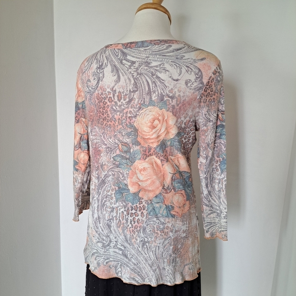 One world | Pink Rose colorful cropped sleeve shirt with rhinestones - Picture 8 of 12